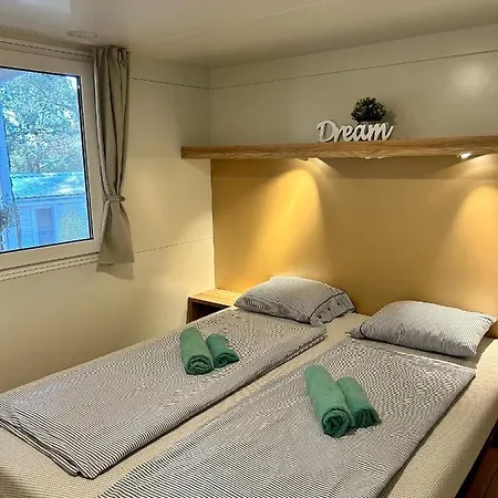 Mobile House - Oliver, Jezera Village